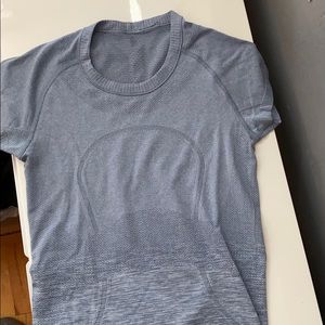 Light blue lululemon swiftly too size 4